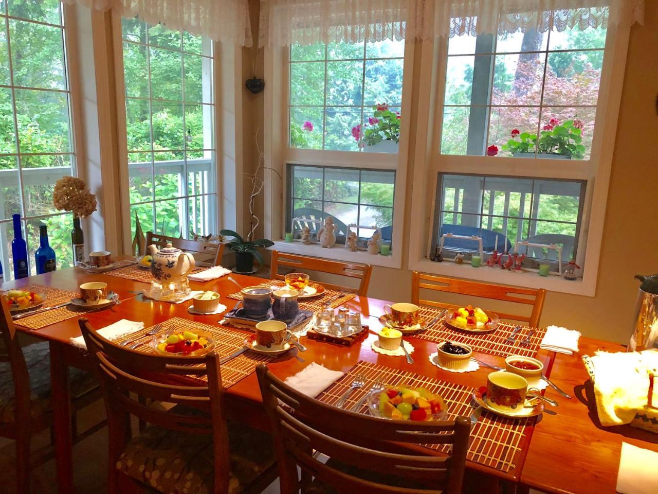 Seafarers Bed & Breakfast Tofino Kültér fotó